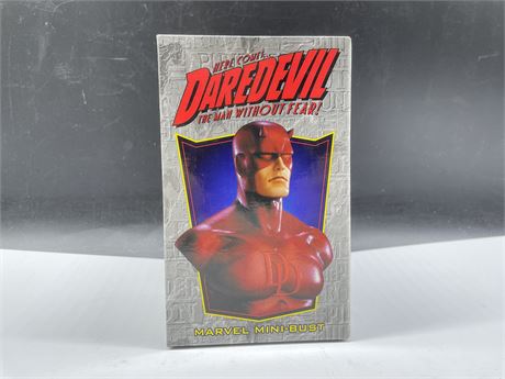 NEW OPEN BOX BOWEN DESIGN MARVEL DAREDEVIL MINI-BUST 1669/6000