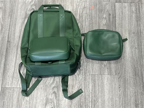 MONOSE HIGH END BACKPACK W/2 CLIP ON BAGS