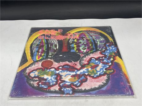 2011 CAGE THE ELEPHANT - THANK YOU HAPPY BIRTHDAY - COMES WITH 7” SINGLE