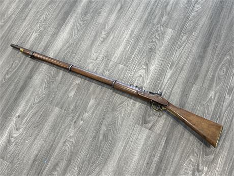 AUTHENTIC 1864 SNIDER-ENFIELD LONG RIFLE (54” long)
