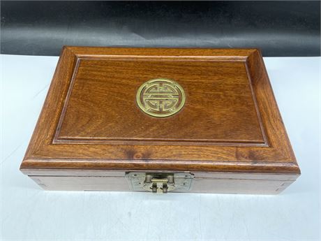 ANTIQUE CHINESE BOX