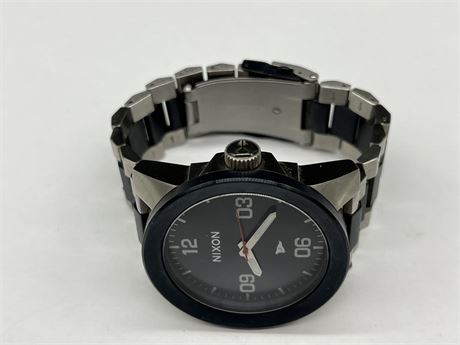 NIXON STAINLESS STEEL LIMITED EDITION PRIMITIVE WATCH - WORKS