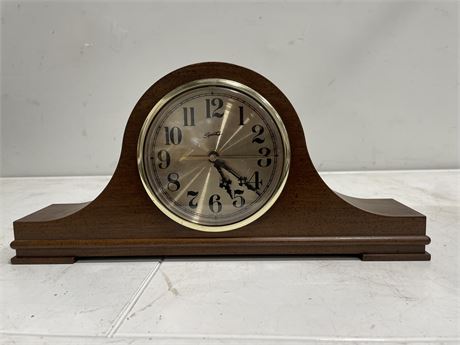 VINTAGE SPARTAN MANTLE CLOCK MADE IN USA (14”x3”x7”)