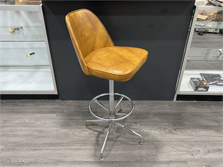70’s RETRO SWIVEL CHAIR BY CORONET FURNITURE - CANADIAN MADE