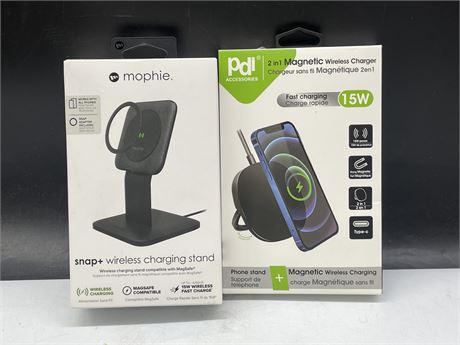 2 NEW WIRELESS CHARGING STANDS M