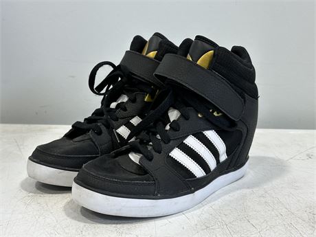 ADIDAS BLACK & GOLD HIGH TOPS - SIZE 9