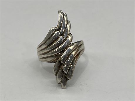 925 STERLING SILVER DOUBLE WING RING - SZ 8.75 / 7.2G
