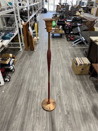 MID CENTURY MODERN FLOOR LAMP (5ft)