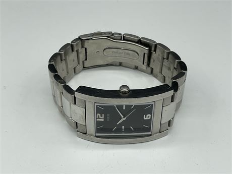 GUESS LARGE MENS WATCH