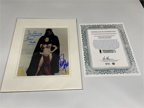 STAR WARS SIGNED PHOTO BY CARRIE FISHER (Leia) & DAVID PROWSE (Vader) W/COA