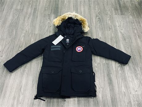NEW CANADA GOOSE MACCULLOCH PARKA WITH FUR (SIZE XL) (100% AUTHENTIC)