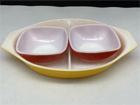 3 VINTAGE PYREX DISHES (LARGEST IS 8”X12.5”)
