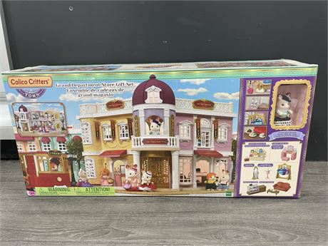 NEW CALICO CRITTERS GRAND DEPARTMENT STORE GIFT SET