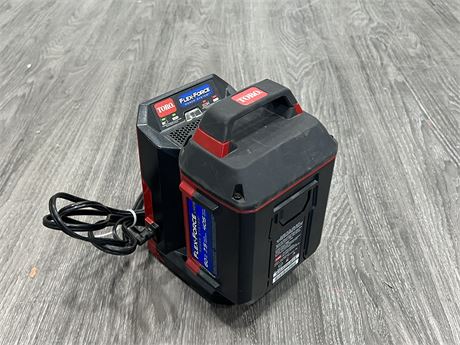 TORO FLEX-FORCE POWER SYSTEM - CHARGER + BATTERY