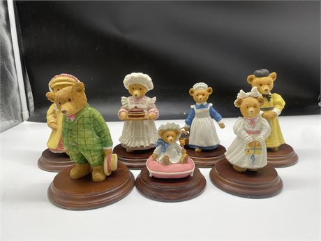 7 THE UPSTAIRS DOWNSTAIRS BEARS - DEPT 56