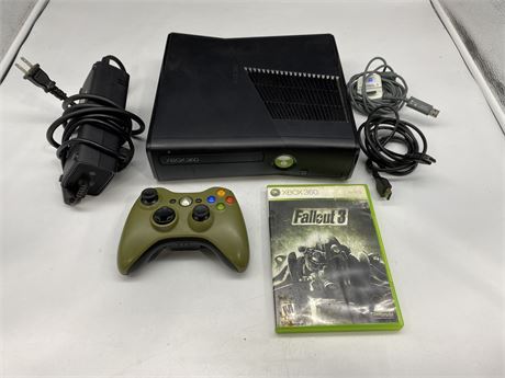 XBOX 360 CONSOLE W/ ONE GAME & CONTROLLER (Works)