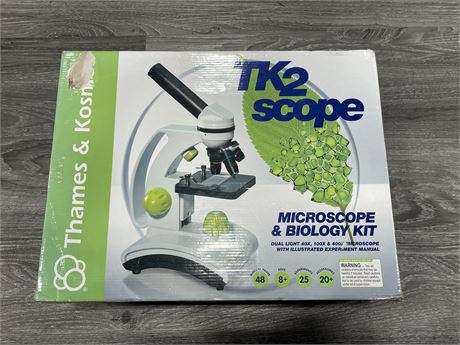 TK2 SCOPE MICROSCOPE / BIOLOGY KIT IN BOX