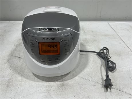 CUCKOO RICE COOKER - CLEAN WORKING CONDITION