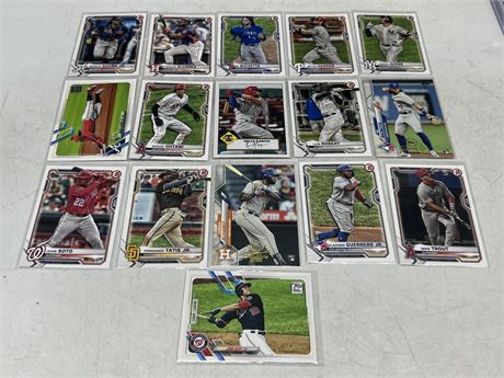 16 SUPERSTAR MLB CARDS