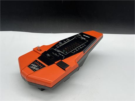 VINTAGE 1980’s TANDY COSMIC 3000 HAND HELD GAME - 10” LONG