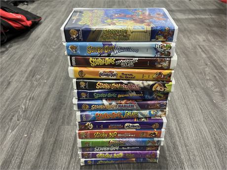 14 SCOOBY DOO VHS TAPES