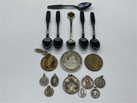 POPE MEDALS + SPOONS (4.5”)