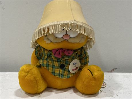 NWT VINTAGE GARFIELD BORN TO PARTY (10”)