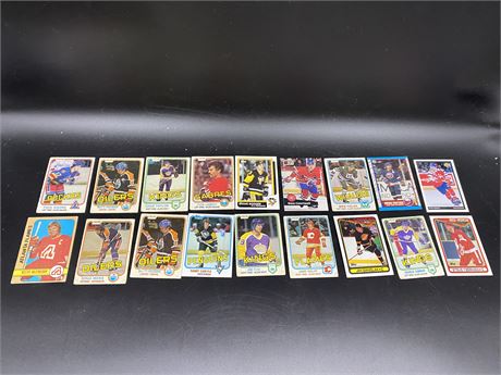 18 NHL CARDS (80s-90s)