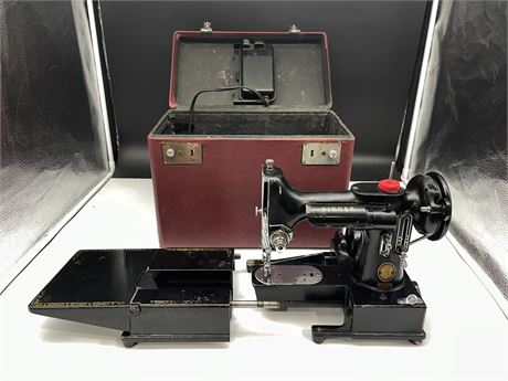 RARE FEATHERWEIGHT 222K SEWING MACHINE W/ CASE & SOME ACCESSORIES
