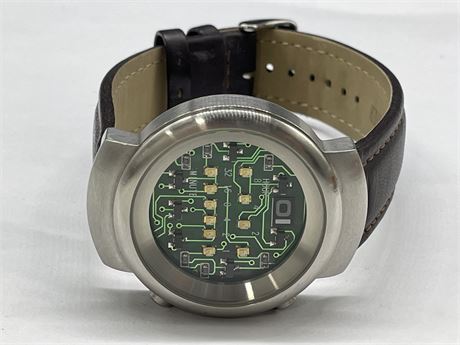 THE ONE ELECTRONIC WATCH, SAMUI MOON MODEL - WORKING