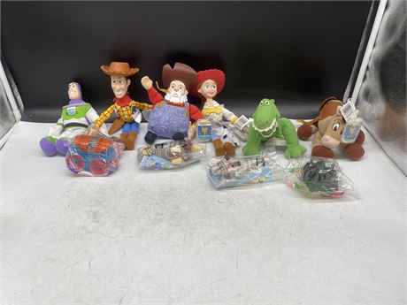 10 PIECES TOY STORY - WOODY, BUZZ + FRIENDS - HAVE TAG COVERS