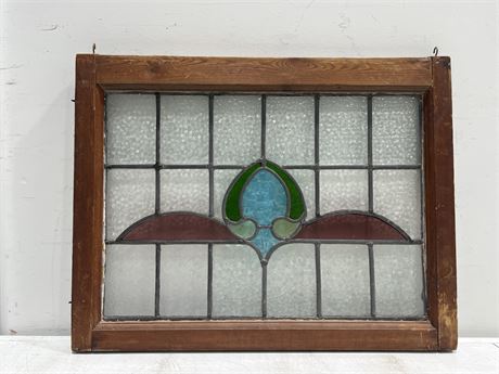 BEAUTIFUL VINTAGE STAINED LEADED GLASS WINDOW - 26”x20”