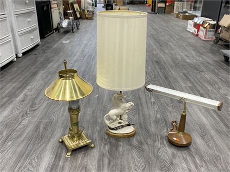 3 VINTAGE LAMPS