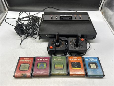 COMPLETE ATARI CONSOLE SYSTEM W/CONTROLLERS & 5 GAMES