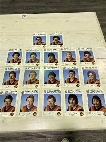 17 CANUCKS ROYAL BANK PLAYER OF THE WEEK CARDS 1979-80