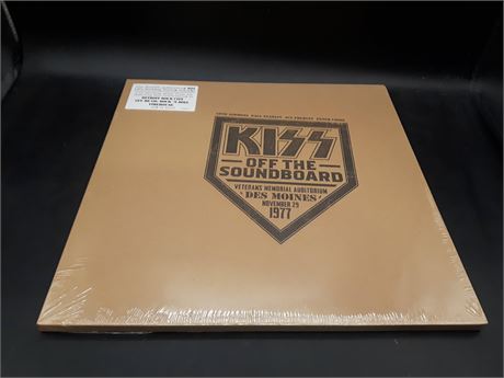 SEALED - KISS - LIMITED EDITION LIVE BOOTLEG SERIES RELEASE - VINYL