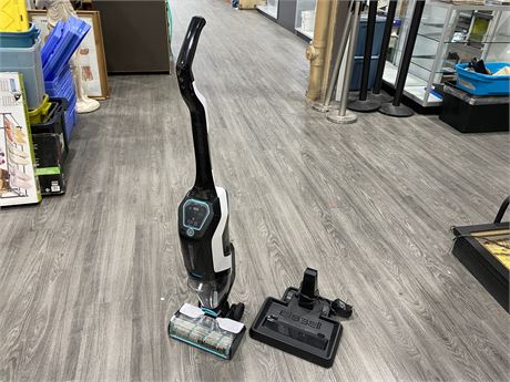 CORDLESS BISSELL CROSSWAVE VACUUM W/ CHARGER - WORKING