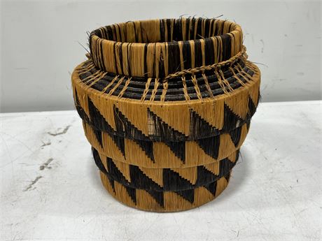 VINTAGE WOVEN / STRAW BASKET (10.5” tall)