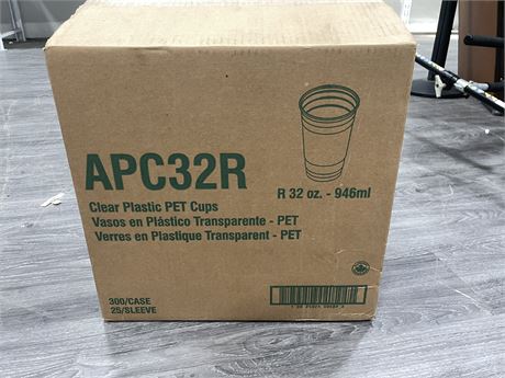 BOX OF 300 CLEAR PLASTIC CUPS