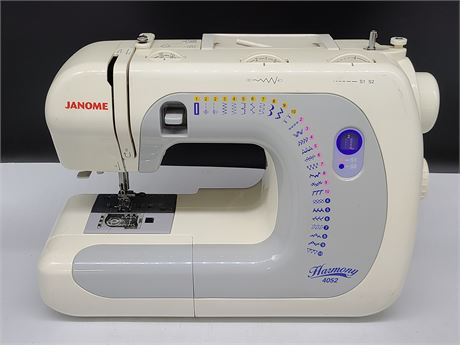JANOME 4052 SEWING MACHINE TESTED