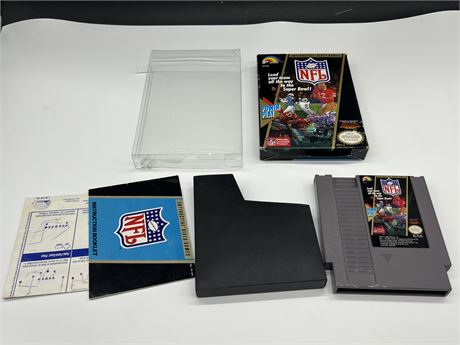 NFL - NES COMPLETE W/BOX & MANUAL - EXCELLENT COND