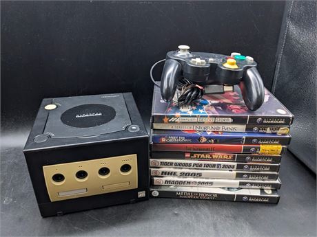GAMECUBE CONSOLE AND GAMES - VERY GOOD CONDITION