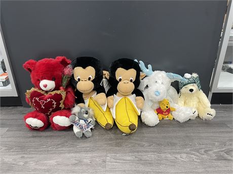 7 STUFFED ANIMALS - SOME NEW WITH TAGS - LARGER ONES ARE 20”