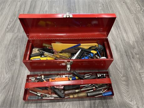 RED BEACH TOOL BOX W/ CONTENTS