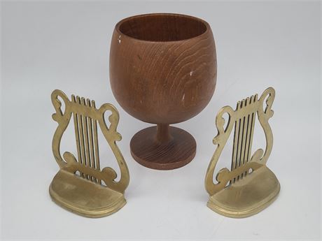 LARGE TEAK CUP AND BRASS MUSIC BOOKENDS (8" & 6"tall)