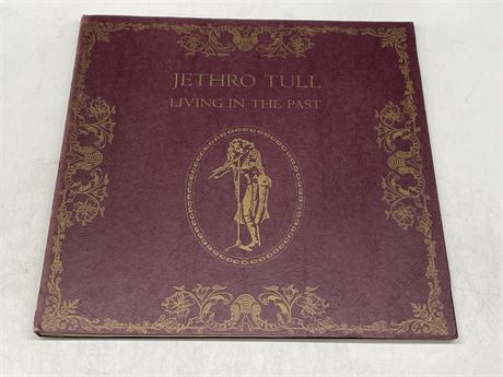 JETHRO TULL - LIVING IN THE PAST - DOUBLE ALBUM NEAR MINT (NM)