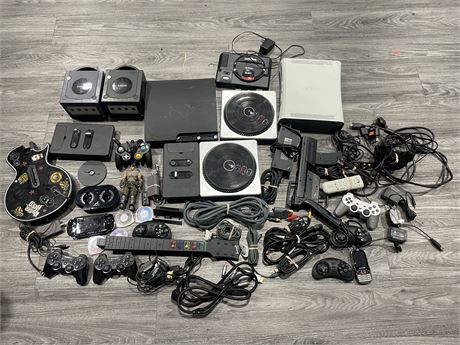 LARGE LOT OF VIDEO GAME SYSTEMS & ACCESSORIES (UNTESTED)