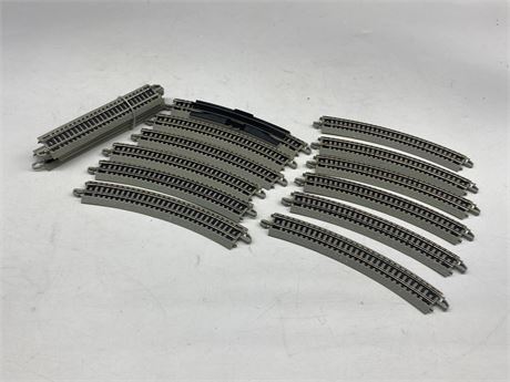 BACHMANN ‘N’ GAUGE MODEL RAILWAY TRACK SECTIONS (16 sections)