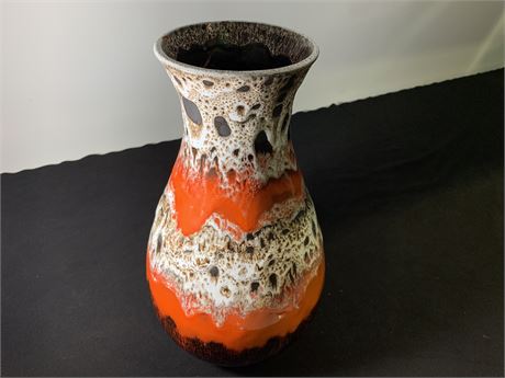POTTERY VASE (made in Canada)