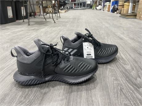 (NEW) ALPHA BOUNCE SHOES SIZE 8.5 (WITH TAGS)